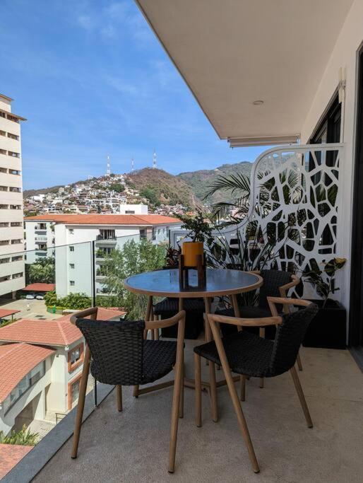 Ocean View Penthouse In P.V. Romantic Zone Пуэрто-Вальярта Экстерьер фото